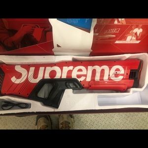 Supreme spyra 2 water blaster